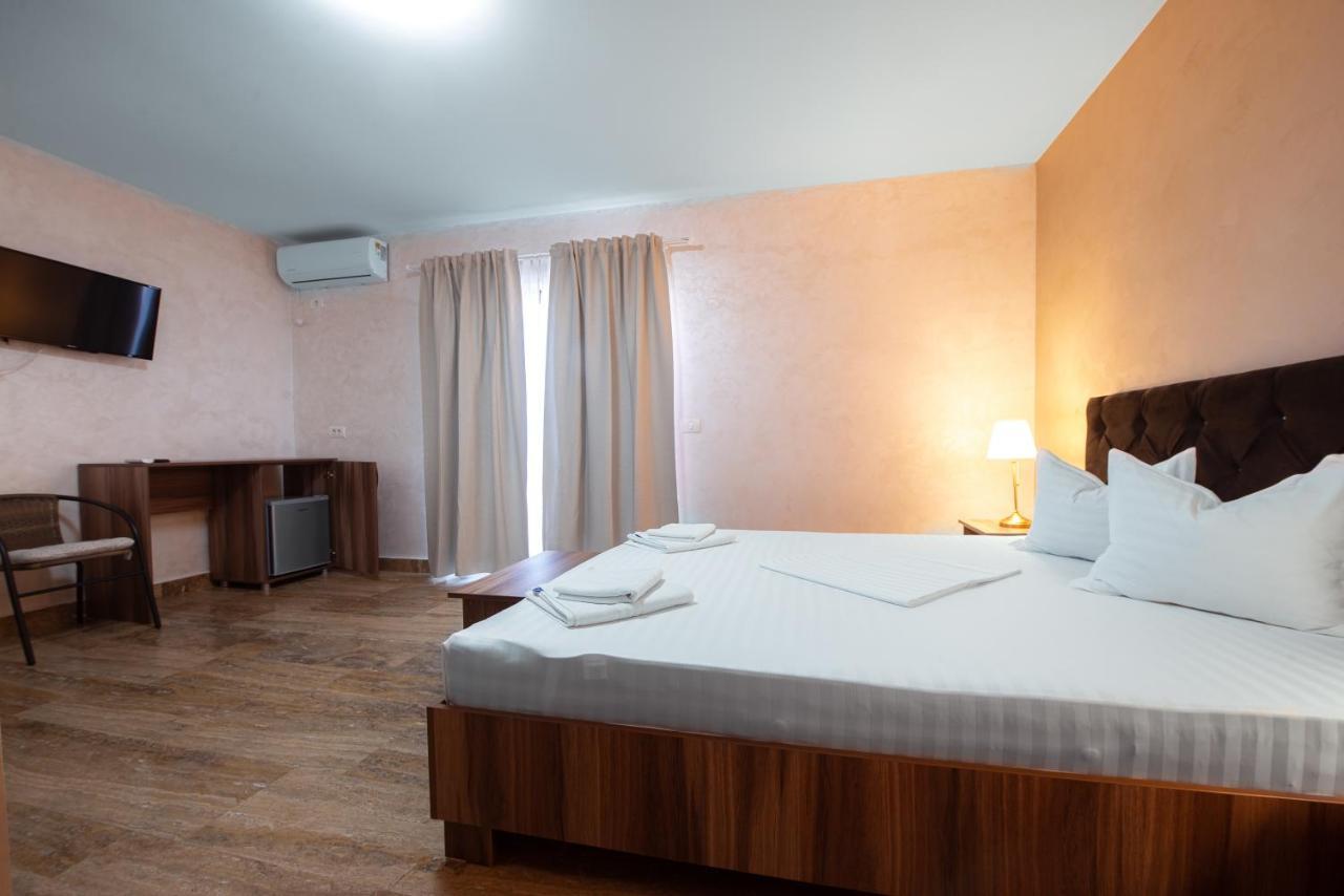 La Dudu Hotell Vama Veche Exteriör bild