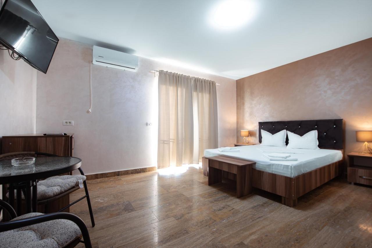 La Dudu Hotell Vama Veche Exteriör bild