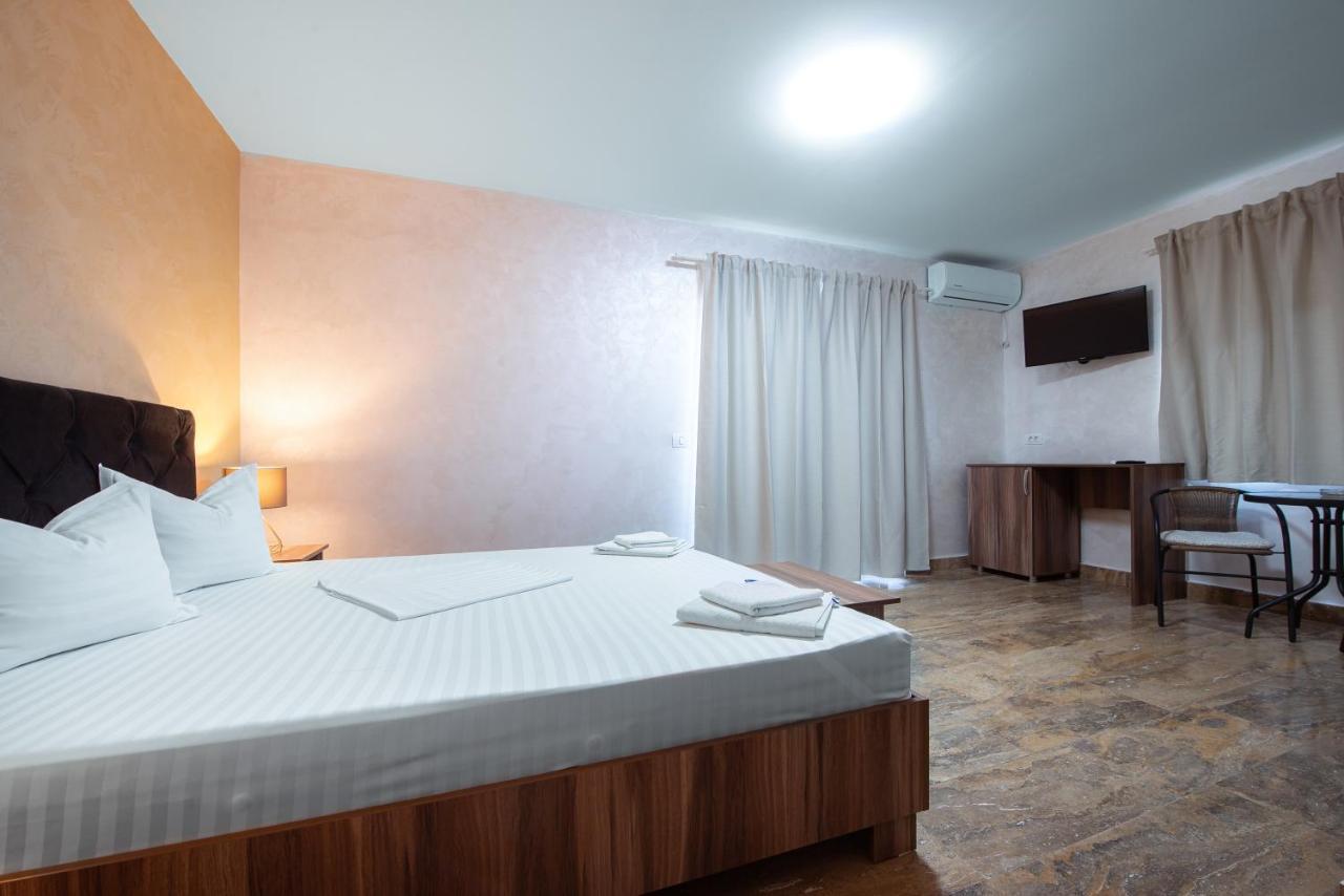 La Dudu Hotell Vama Veche Exteriör bild