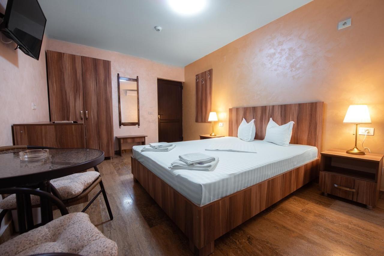 La Dudu Hotell Vama Veche Exteriör bild