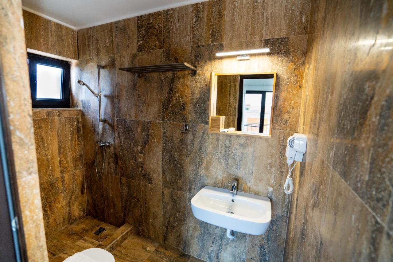 La Dudu Hotell Vama Veche Exteriör bild